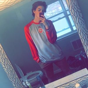 Meet your Posher, Eli